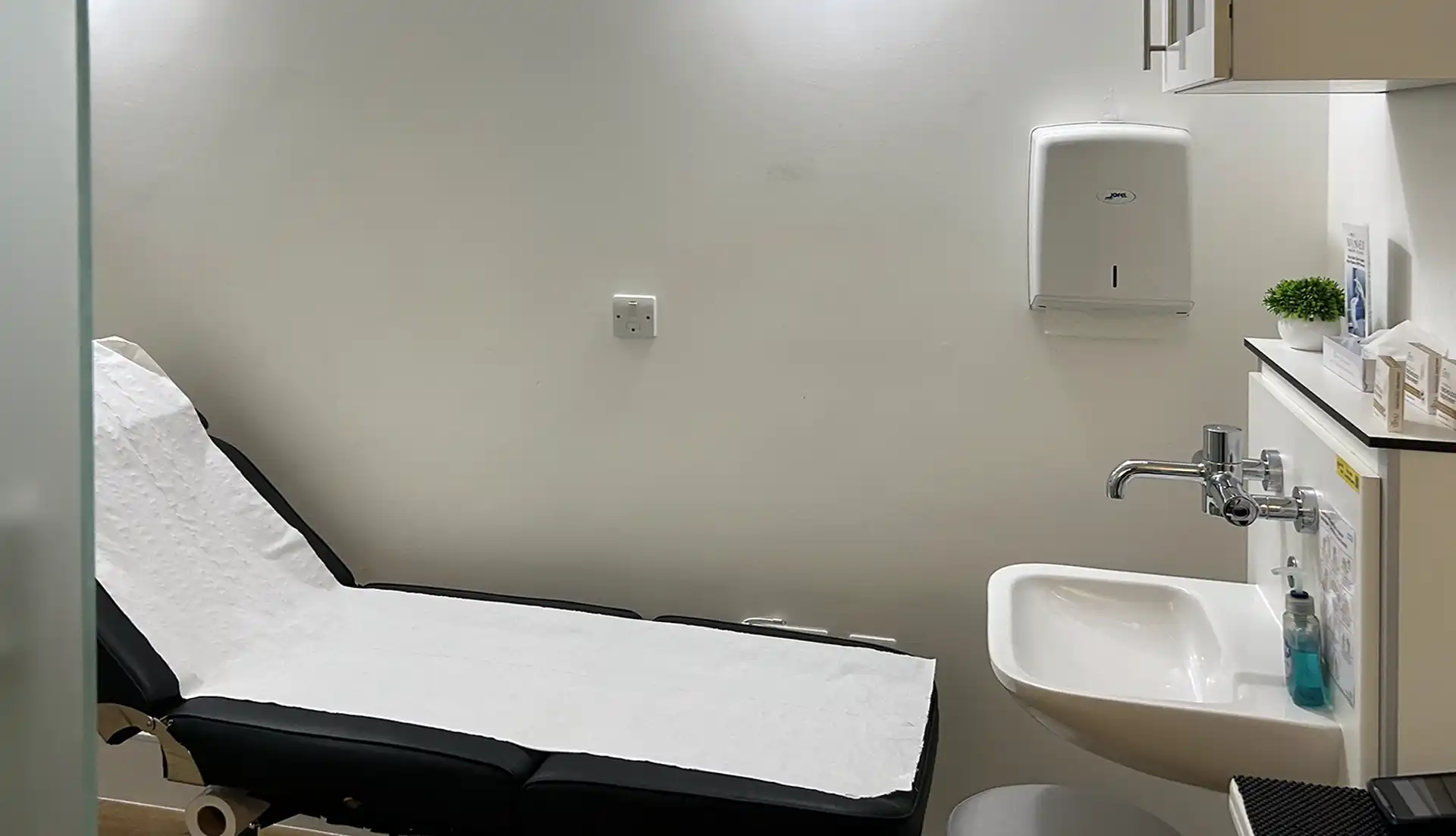 Strand Hair Restoration - Harley Street